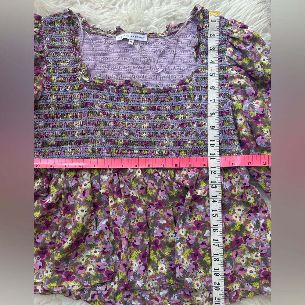 English factory Floral Smocked Top - Picture 4 of 6